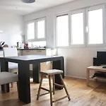 Hostnfly Apartments - Charming Bright Appt